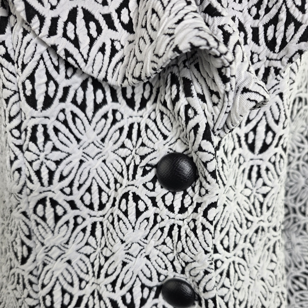 Peter Nygård Black and White Patterned Long Coat - Picture 12 of 14